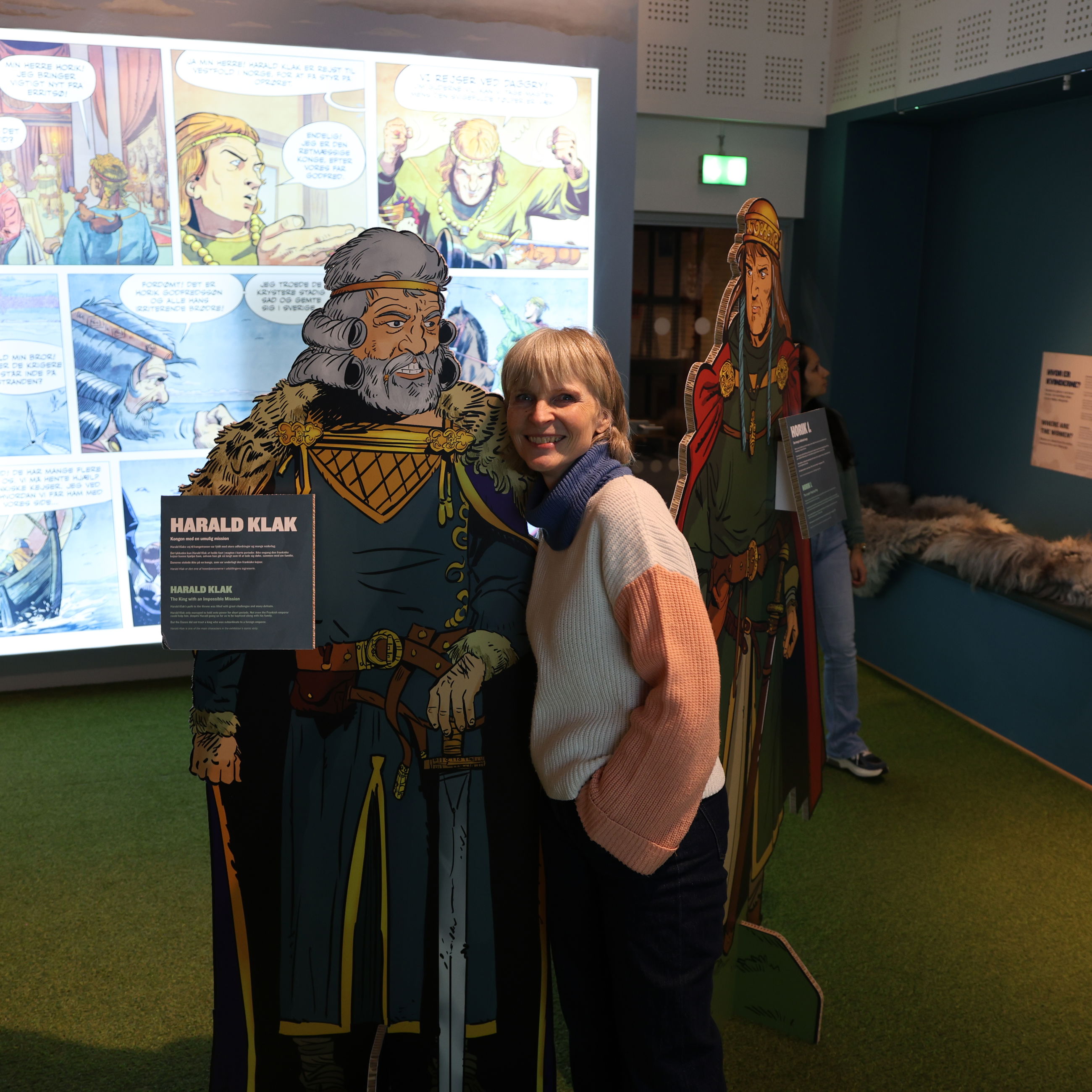 Charlotte Samson ved udstillingen i Spinderihallerne - elevintroduktionen 2025