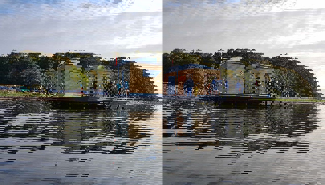 Tirsbæk Vinterbad set fra vandsiden